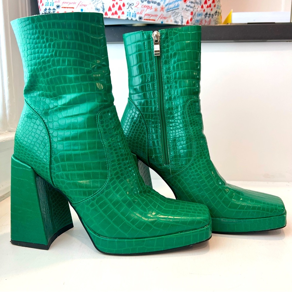 Nasty Gal ankle boots Green chunky heel